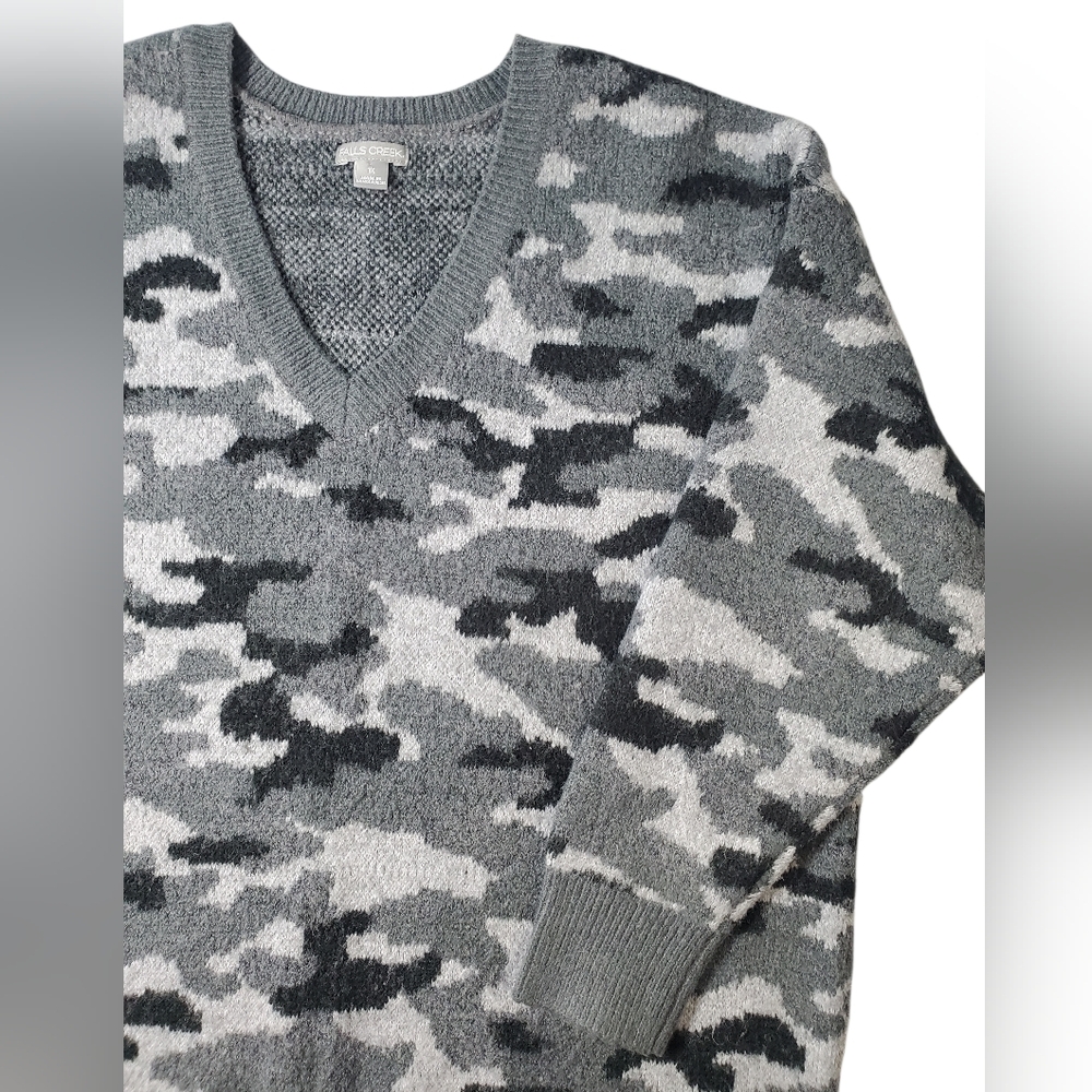 Falls Creek Black Grey 1X Camo Patterned Cozy V-Neck Sweater, Womens Pullover